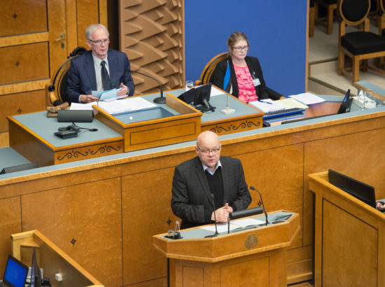 Riigikogu täiskogu istung, 7. detsember 2016